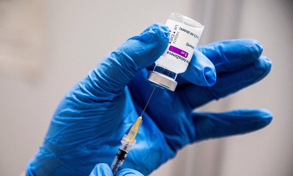 AstraZeneca para de fabricar e distribuir vacina contra a Covid